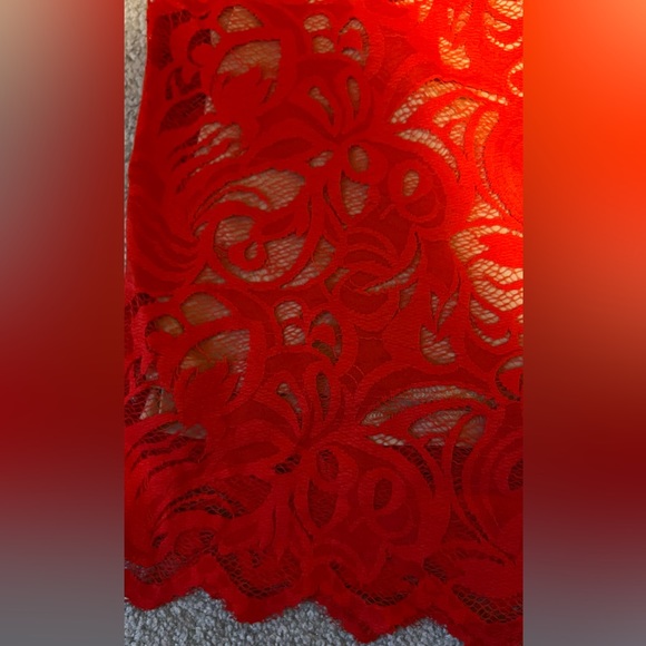 NEW Fitted Knee Length Bright Red Lace Dress in Size 6. Never worn. - Picture 4 of 9
